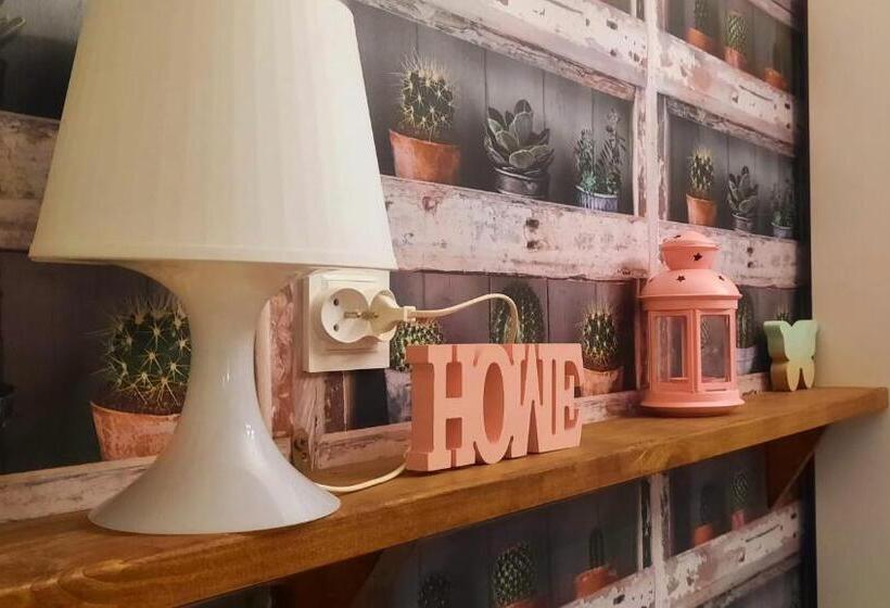 Студия Стандарт, Lorf Hostel&coffee