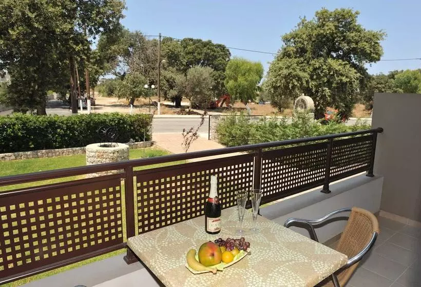 اتاق خانوادگی, Santa Helena