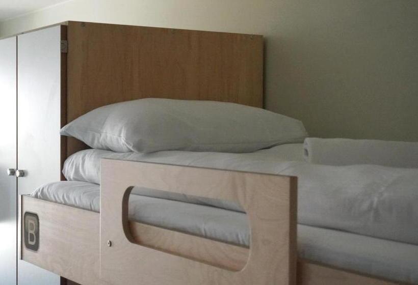 Quarto Quádruplo Standart Casa de Banho Partilhada, Rumi Hostel