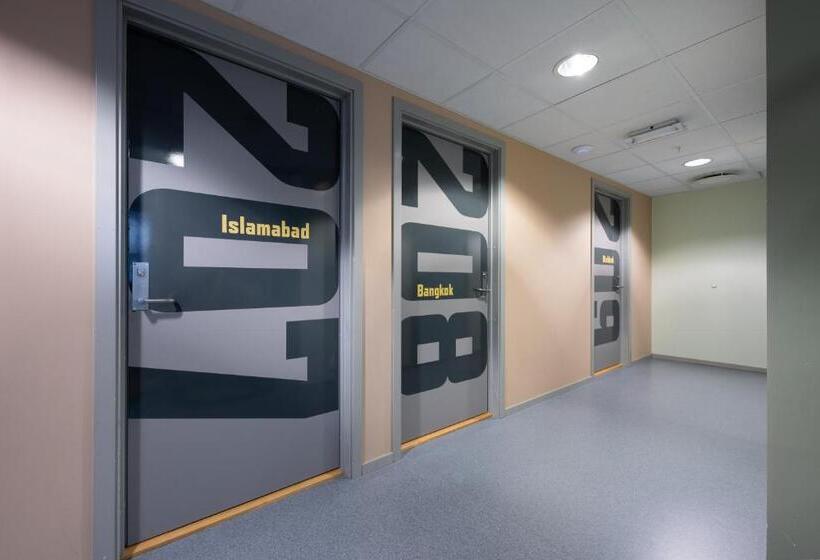 Quarto Quádruplo Standart Casa de Banho Partilhada, Rumi Hostel