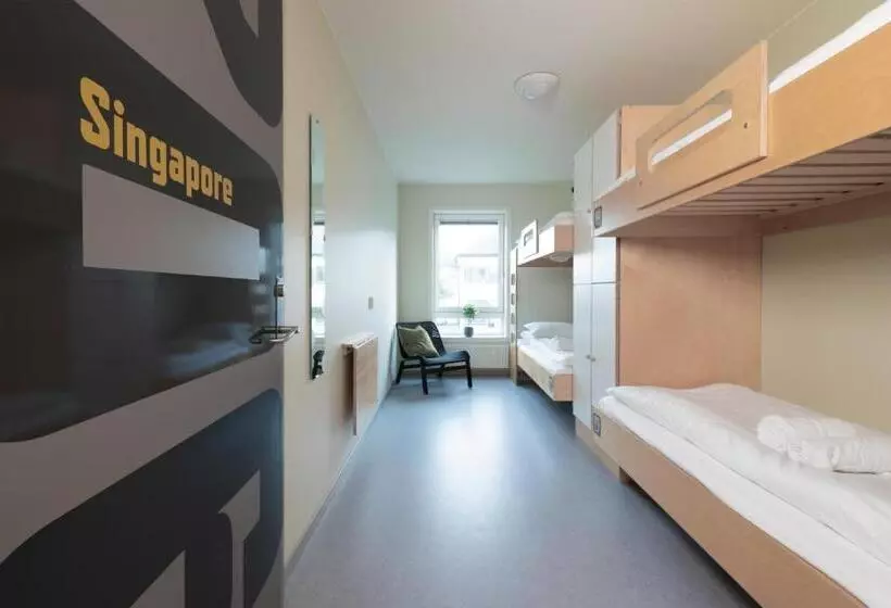 اتاق استاندارد چهارنفره با سرویس بهداشتی مشترک, Rumi Hostel