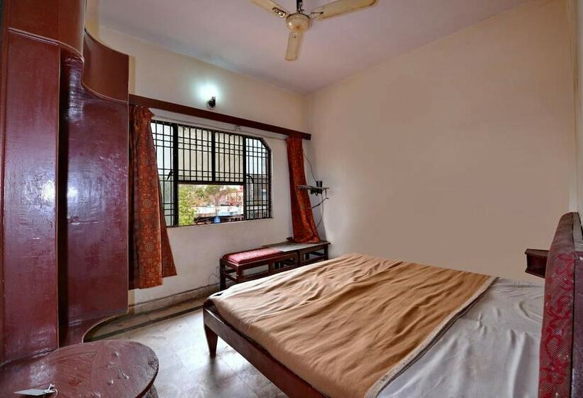 اتاق استاندارد, Aditya Palace