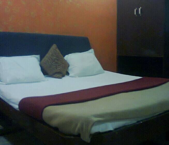 Standart Oda, Aditya Palace