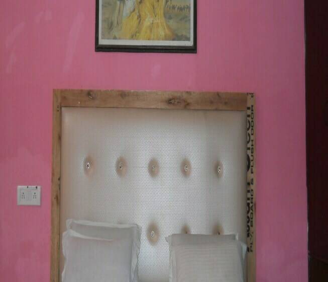 اتاق استاندارد, Aditya Palace