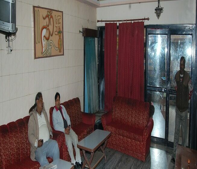 Standart Oda, Aditya Palace