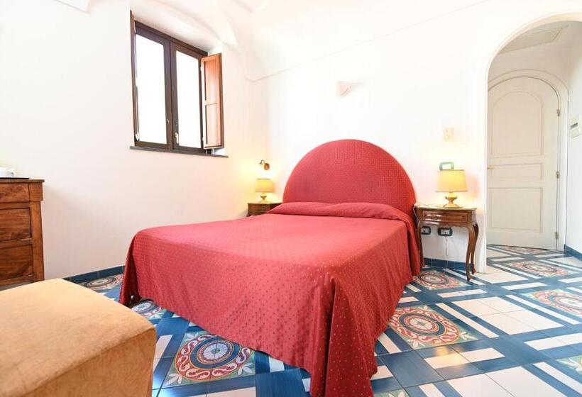 标准间, Croce Di Amalfi