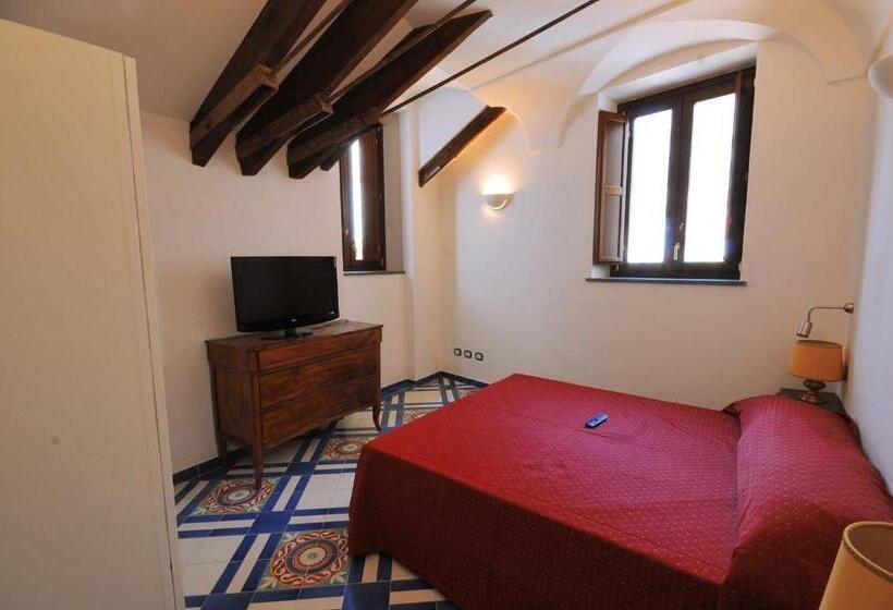 标准间, Croce Di Amalfi