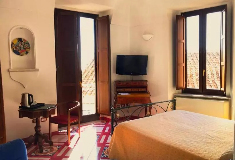 سوییت جونیور, Croce Di Amalfi