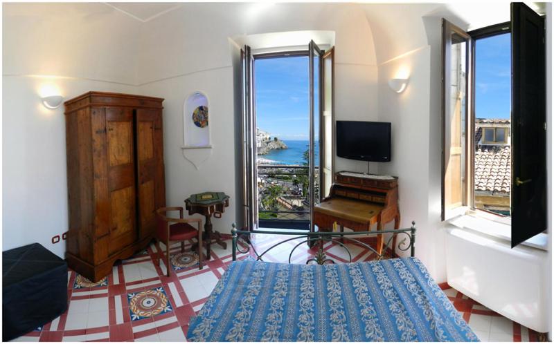 Полулюкс, Croce Di Amalfi