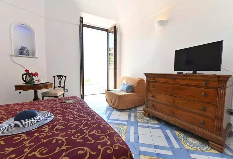 اتاق استاندارد با بالکن, Croce Di Amalfi