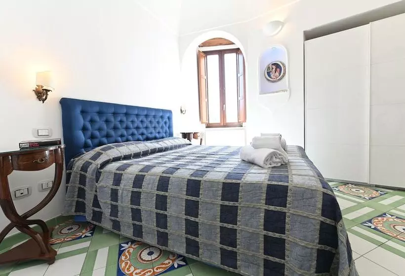 اتاق استاندارد, Croce Di Amalfi