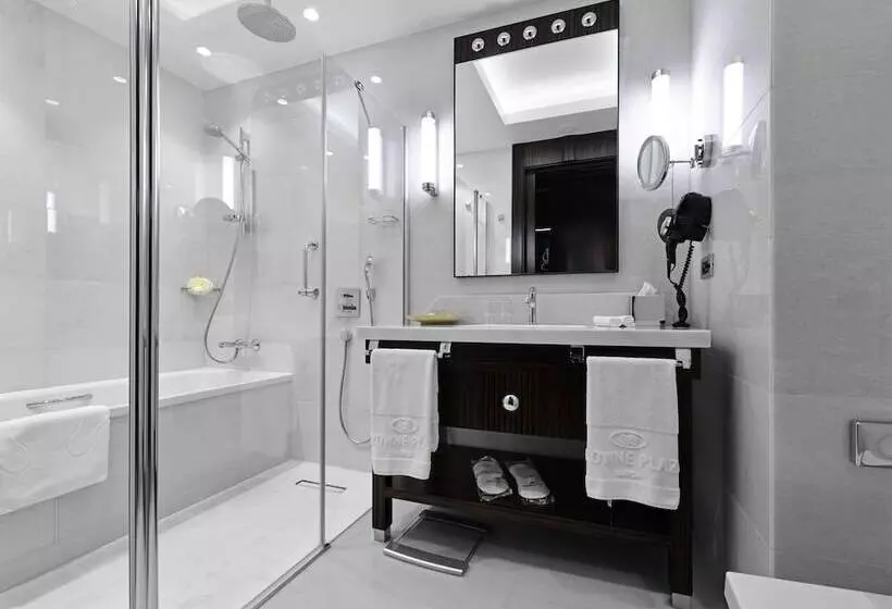 اتاق استاندارد, Crowne Plaza Bursa Convention Center & Thermal Spa, An Ihg