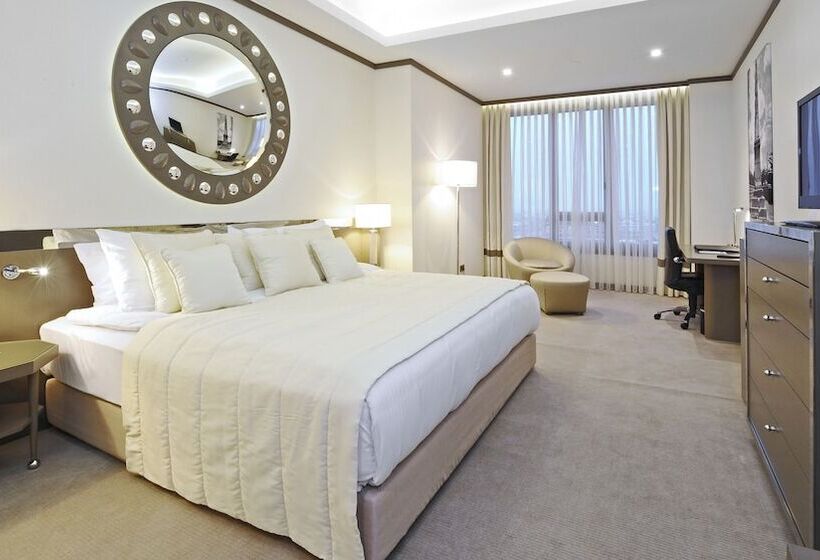 Номер Стандарт, Crowne Plaza Bursa Convention Center & Thermal Spa, An Ihg