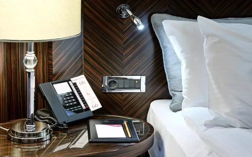 اتاق سوپریور با تخت بزرگ, Crowne Plaza Bursa Convention Center & Thermal Spa, An Ihg