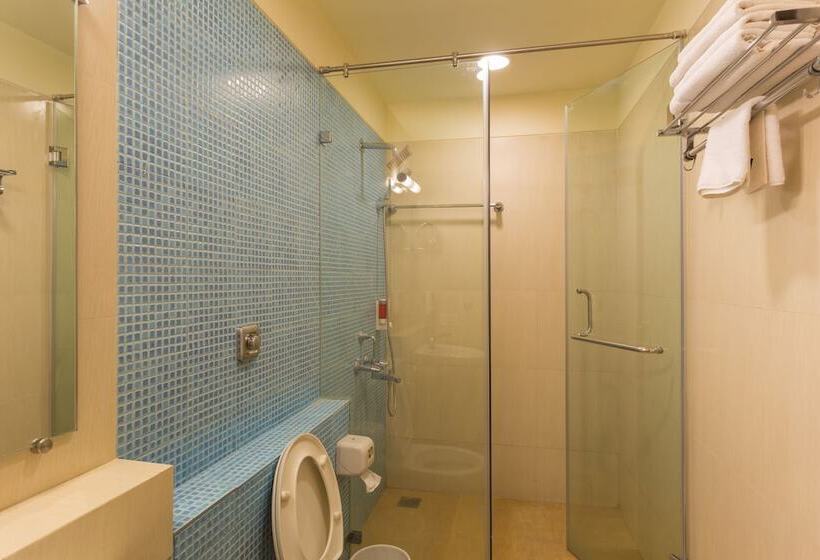 Номер Стандарт, Ginger  Chennai