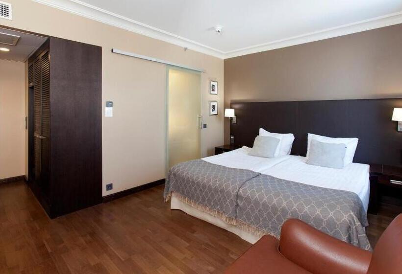 חדר סופריור עם מיטת קינג, Holiday Club Saimaan Rauha