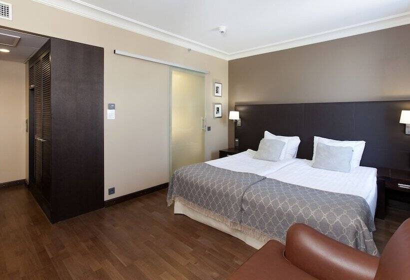 חדר סופריור עם מיטת קינג, Holiday Club Saimaan Rauha