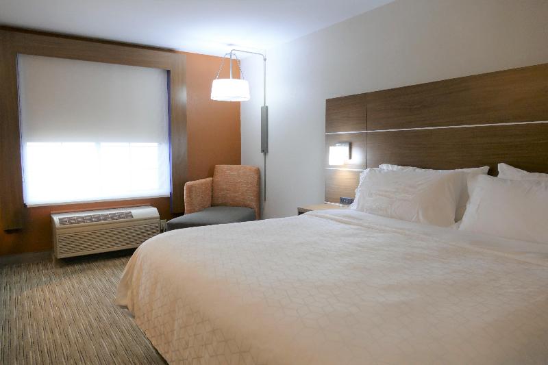 带大床的标准间, Holiday Inn Express Lebanon By Ihg