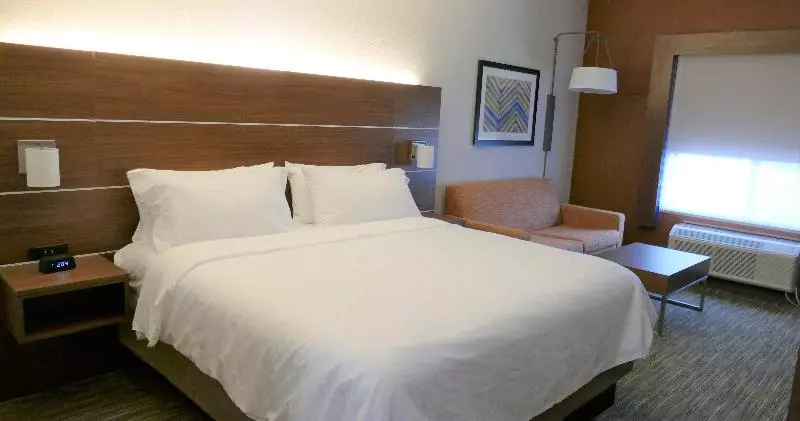 キングサイズベッドのスタンダードルーム, Holiday Inn Express Lebanon By Ihg