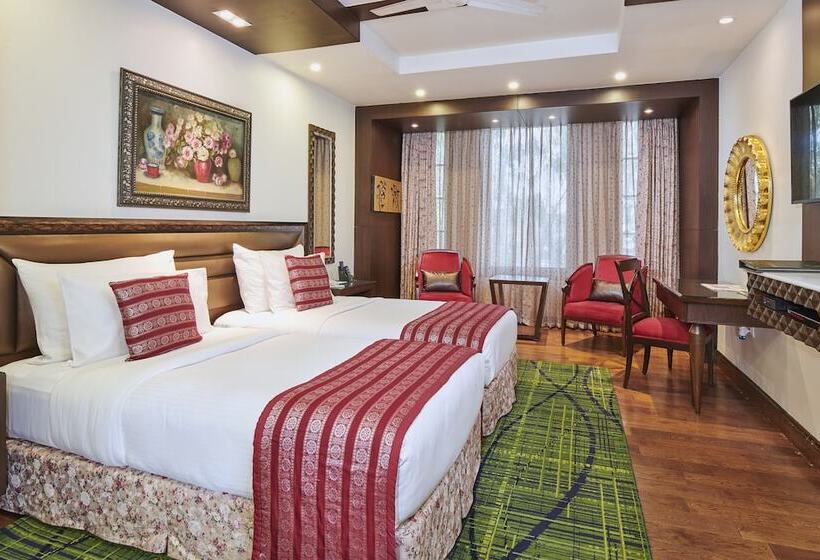 豪华房间, Mayfair Convention