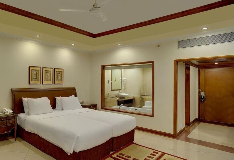 豪华房间, Mayfair Convention