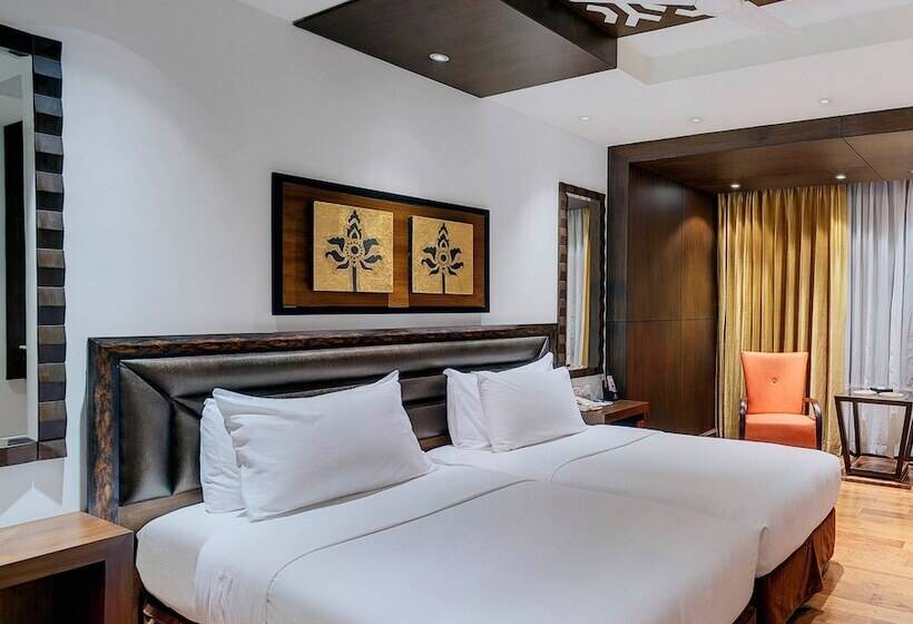 豪华房间, Mayfair Convention