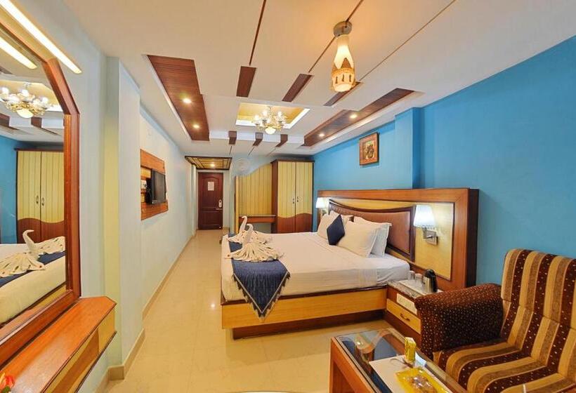 اتاق لوکس, Ponmariresidency