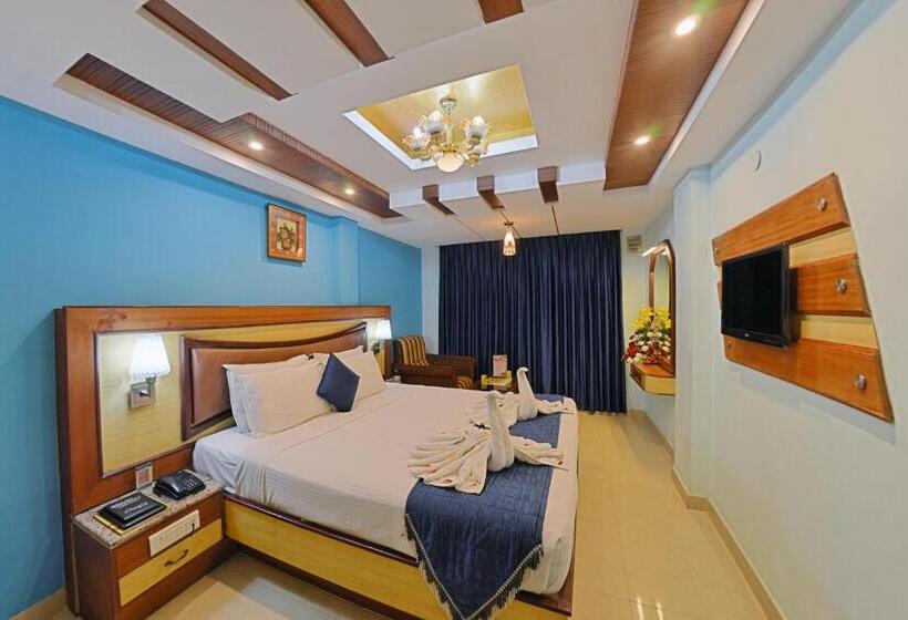 豪华房间, Ponmariresidency
