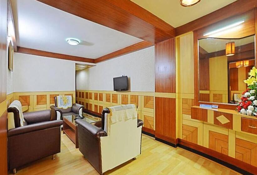 سوییت, Ponmariresidency