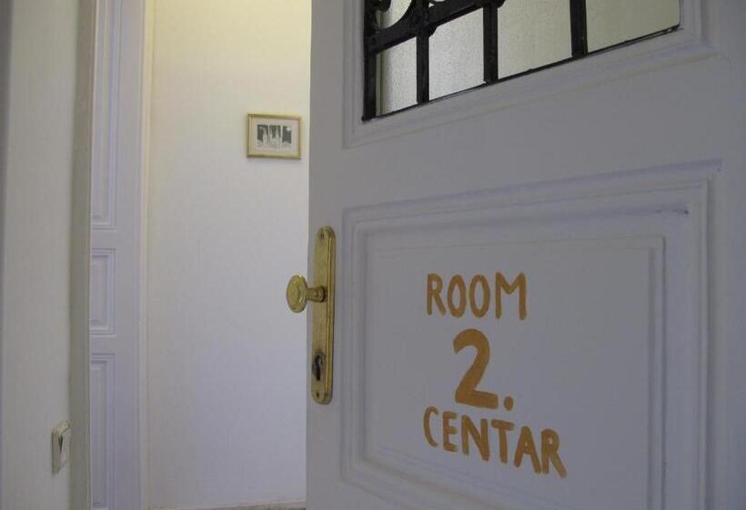 Quarto Quádruplo Estandar, Centar Guesthouse