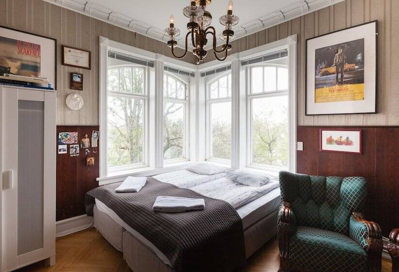 اتاق استاندارد با سرویس بهداشتی مشترک, Guesthouse Galtafell