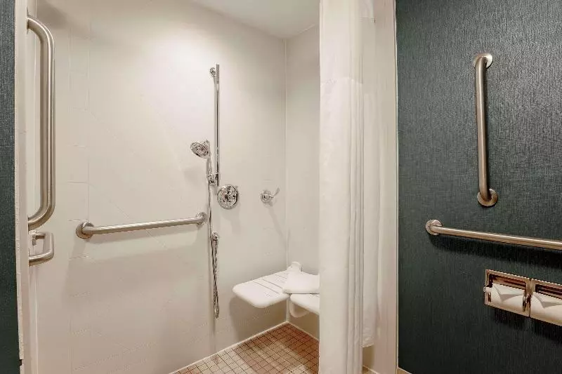 身障者適用スタンダードルーム, Holiday Inn Express Hotel & Suites Lebanon, An Ihg