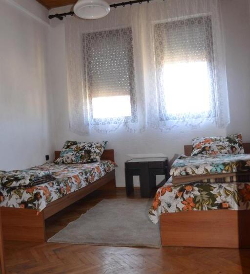 Standard room with outdoor bath, Hostel Valentin