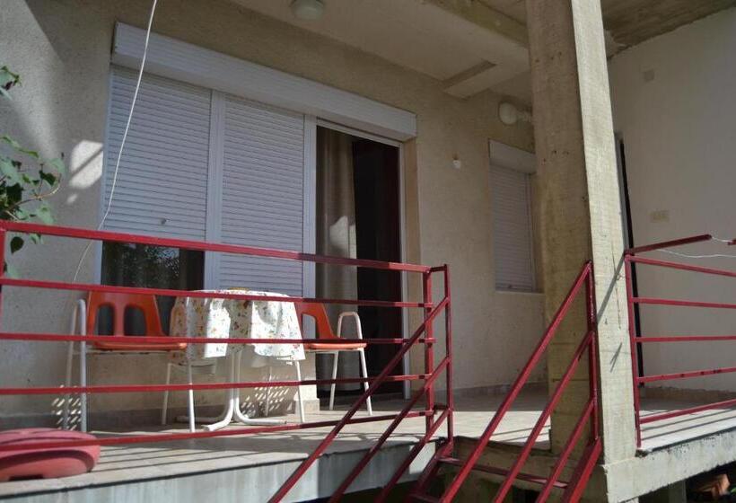 استودیو استاندارد با تراس, Hostel Valentin