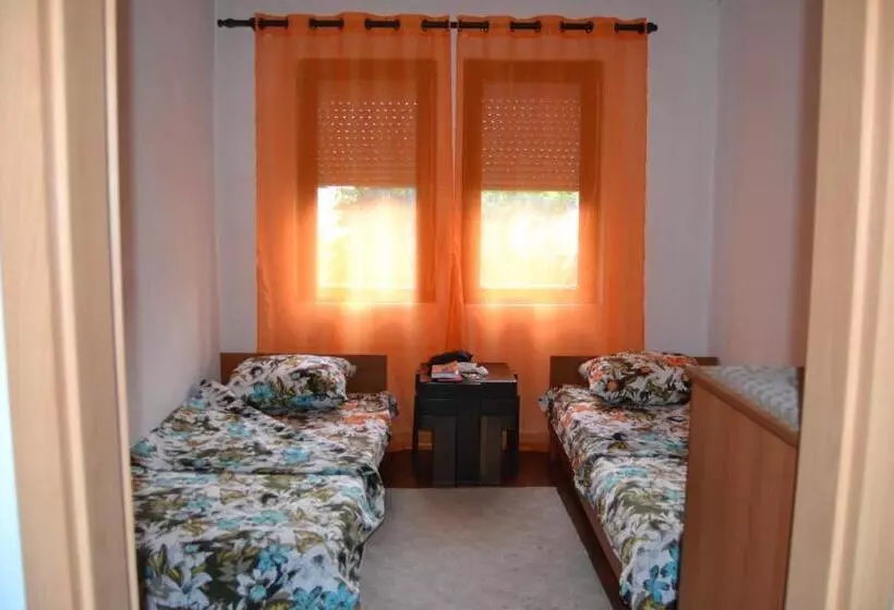 اتاق استاندارد, Hostel Valentin