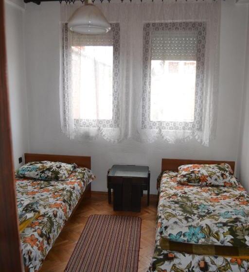 اتاق استاندارد, Hostel Valentin