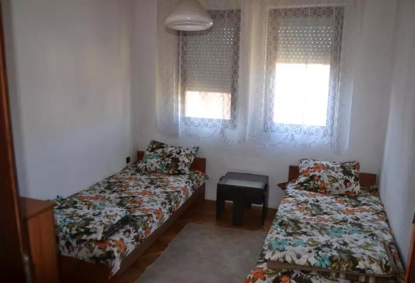 اتاق استاندارد, Hostel Valentin
