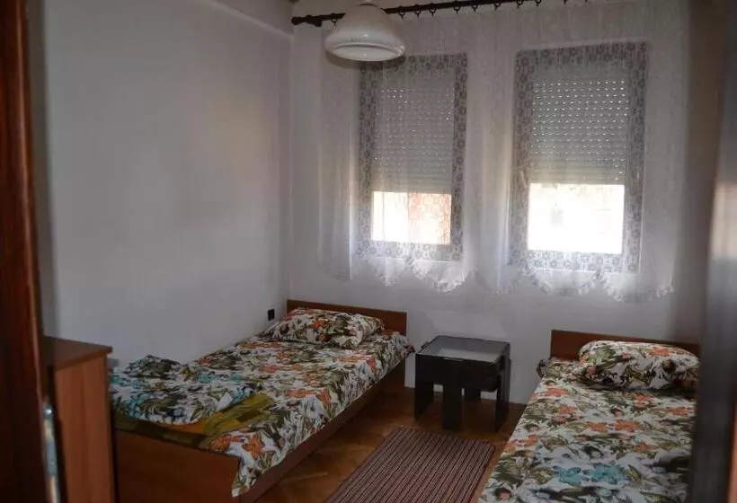 اتاق عادی, Hostel Valentin