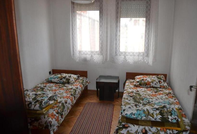 اتاق عادی, Hostel Valentin