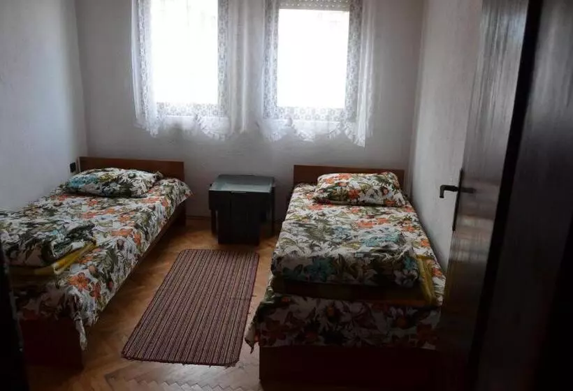 اتاق عادی, Hostel Valentin
