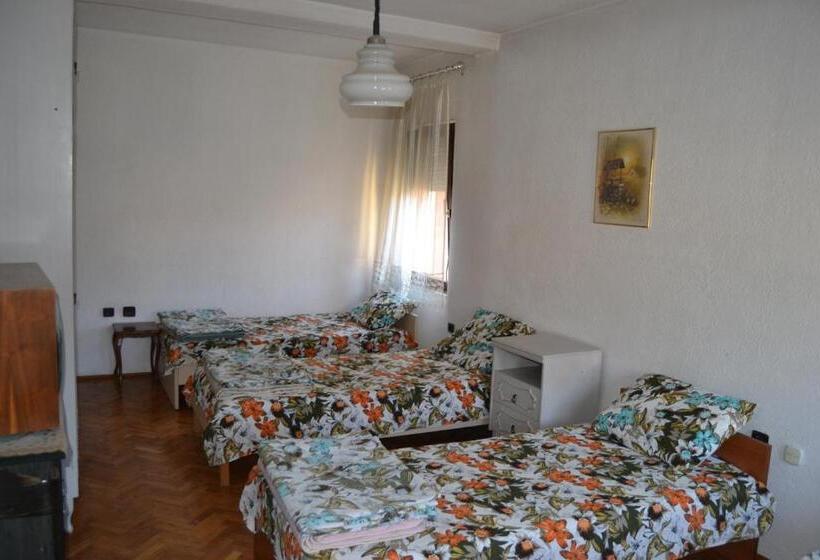 اتاق استاندارد, Hostel Valentin