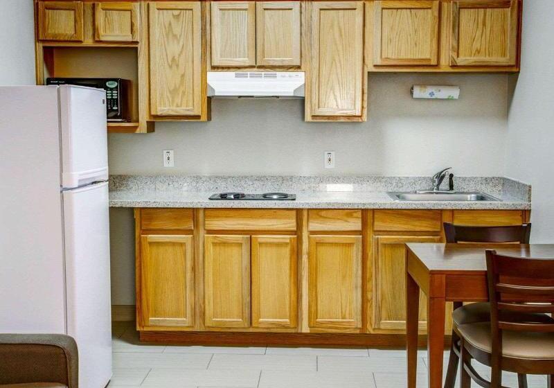 Люкс Кровать Кинг, Comfort Suites Tyler South