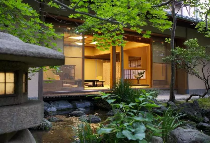 デラックスルーム, Unzen Hanzuiryo By Onko Chishin
