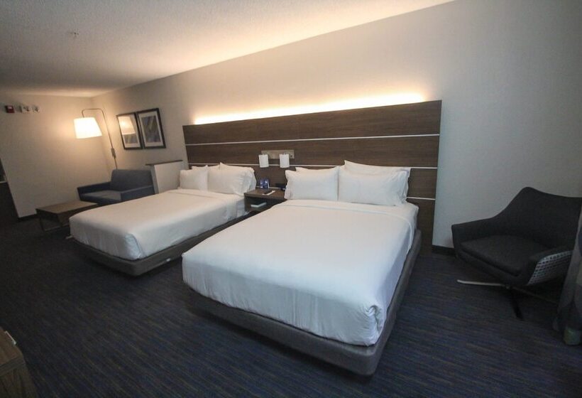 Номер Стандарт, Holiday Inn Express Hotel & Suites Charleston   North, An Ihg