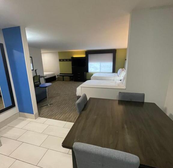 جناح مزود بجاكوزى, Holiday Inn Express Hotel & Suites Las Vegas, An Ihg