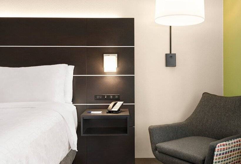 جناح, Holiday Inn Express Hotel & Suites Mcalester, An Ihg