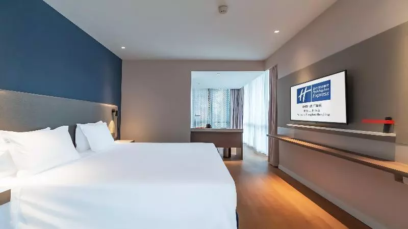 キングサイズベッドのスイートルーム, Holiday Inn Express Hotel & Suites Raton, An Ihg