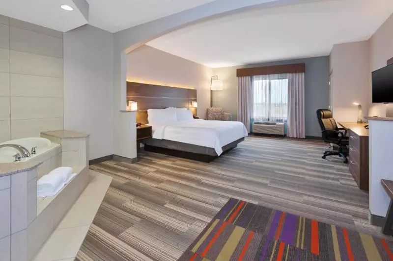 身障者適用スイートルーム, Holiday Inn Express Hotel & Suites Warminster Horsham, An Ihg