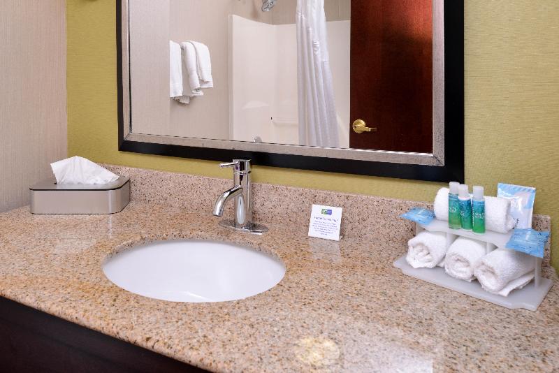 스위트 킹사이즈 침대, Holiday Inn Express Hotel & Suites Youngstown   North Lima/boardman, An Ihg