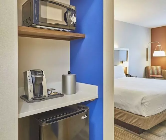 スイート, Holiday Inn Express Hotel & Suites Medford Central Point, An Ihg